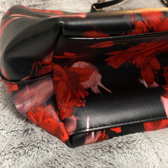 Victoria Secret Tote - Picture 4 of 5